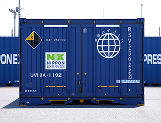 Type 12 maritime and rail-use container