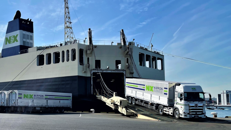 Collection and delivery functions in the port area