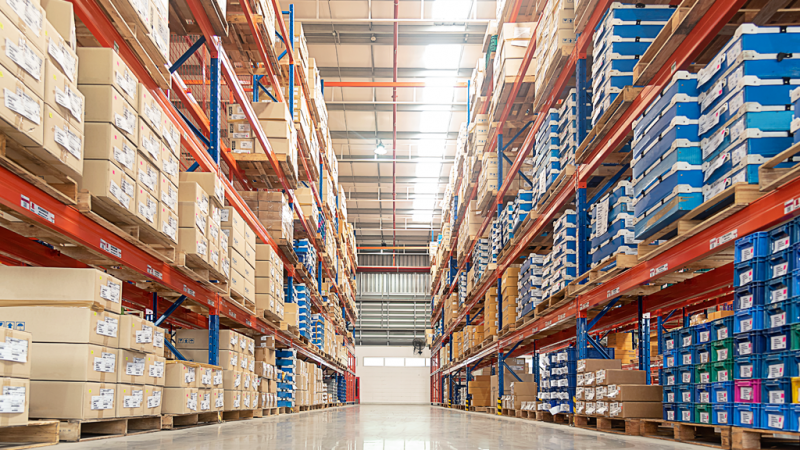 Utilizing buffer warehouses allows for response even in emergencies.